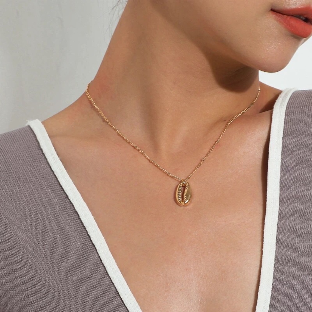 🎉 New Gold Plated Sea Shell Pendant Adjustable Necklace